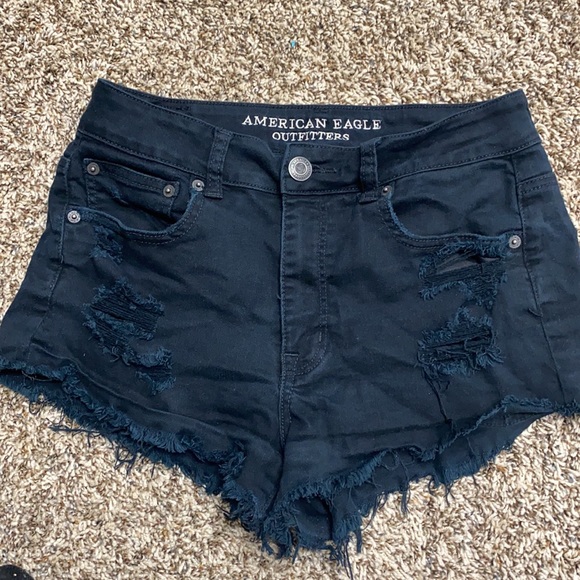 American Eagle outfitters women’s size 8 stretch. Black distressed shorts. - Picture 3 of 4